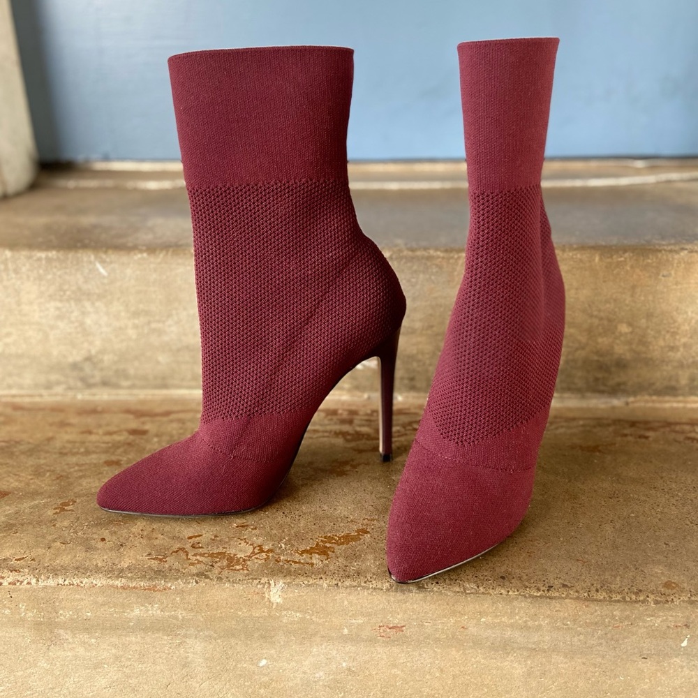 NWOB Steve Madden knit stiletto boot